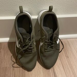 Nike Olive Green Women's Sneakers